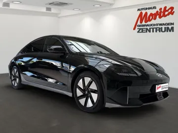 Car image 4