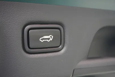 Car image 37