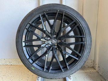 Car image 29