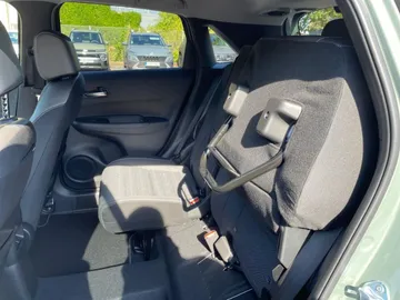 Car image 21