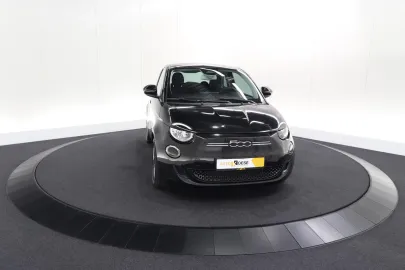 Car image 35