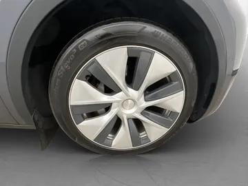 Car image 31