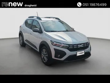 Car image 3