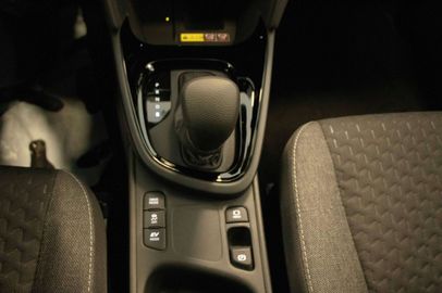 Car image 24