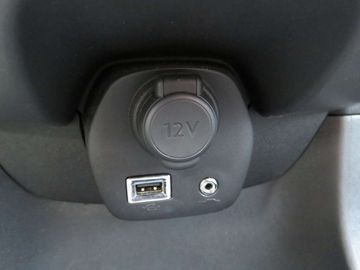 Car image 30