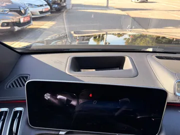 Car image 36