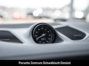Car image 37