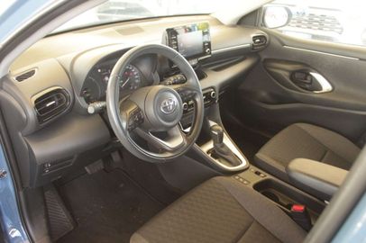 Car image 12