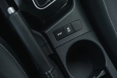 Car image 24