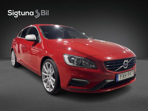 Volvo S60 D4 Geartronic Momentum 140 kW image number 8