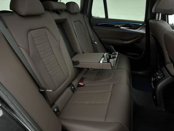 Car image 45