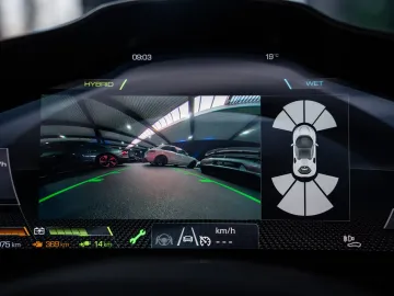 Car image 25