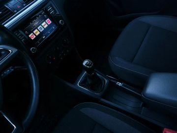 Car image 37