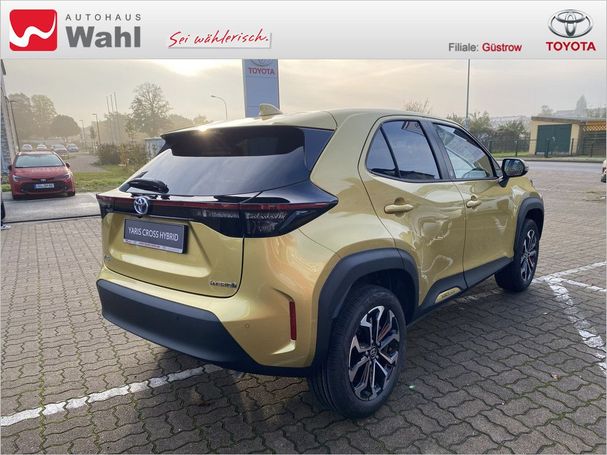 Toyota Yaris Cross 1.5 Hybrid Team Deutschland 85 kW image number 3