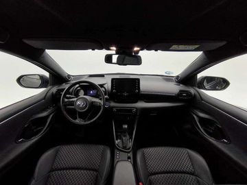 Car image 12