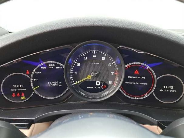 Porsche Cayenne Coupe E-Hybrid 250 kW image number 4