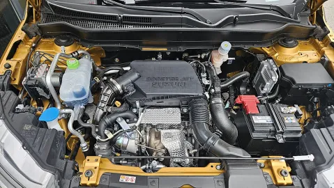 Car image 26