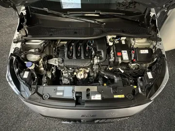 Car image 48