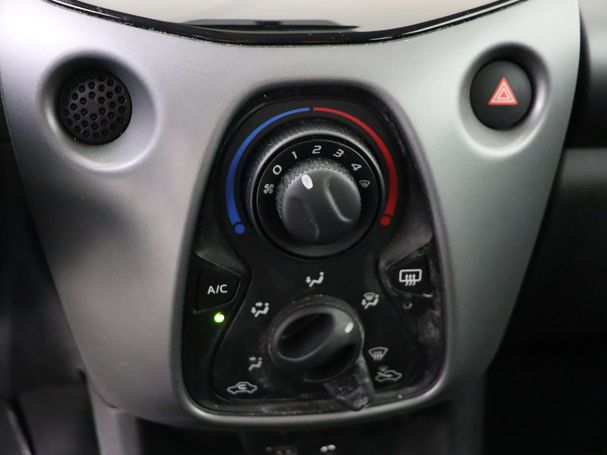 Toyota Aygo 54 kW image number 11