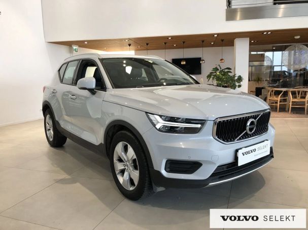 Volvo XC40 AWD 110 kW image number 2