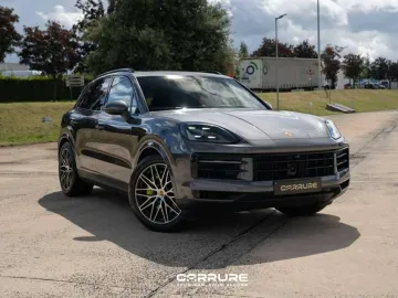Car image 30