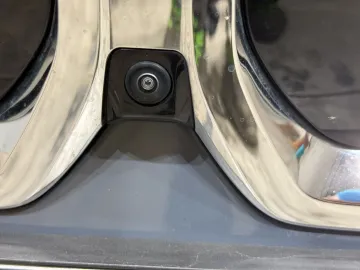 Car image 32