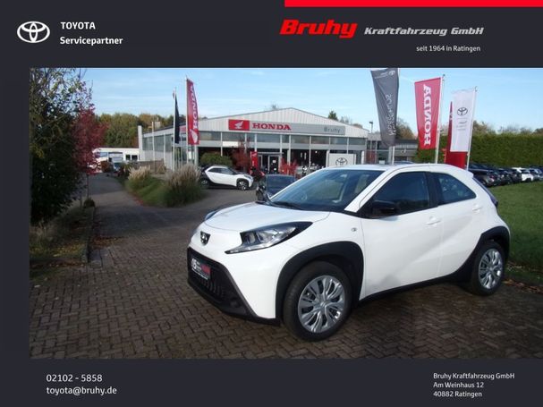 Toyota Aygo X 53 kW image number 2