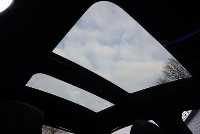 Car image 35
