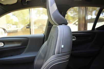 Car image 36