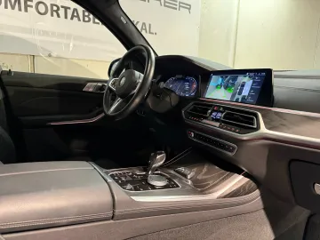 Car image 50