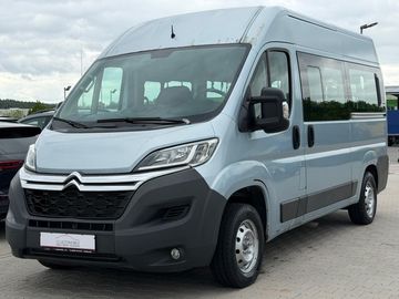 Car image 35