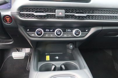 Car image 23