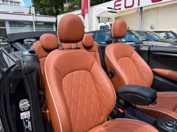 Car image 31