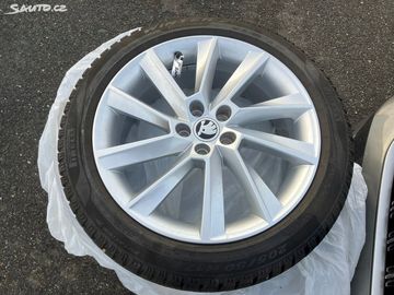 Car image 31