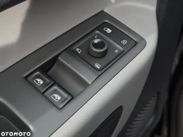 Car image 39
