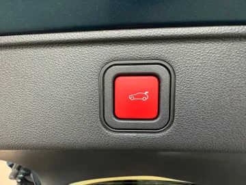 Car image 42