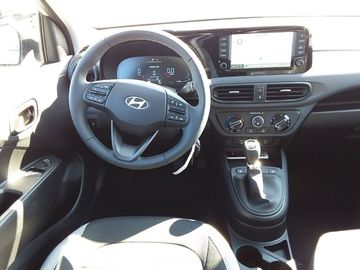 Car image 10