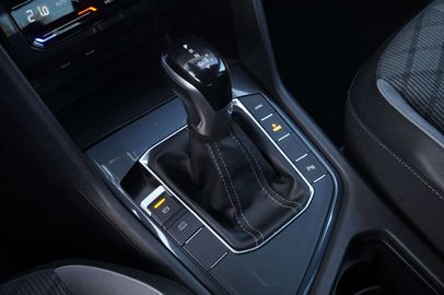 Car image 37