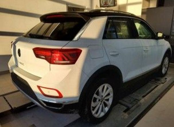 Volkswagen T-Roc 1.5 TSI Style DSG 110 kW image number 9