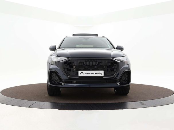 Audi Q8 55 TFSIe quattro 291 kW image number 32