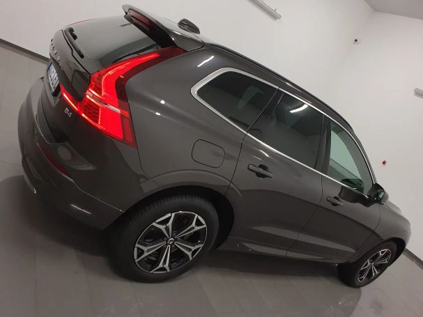 Volvo XC60 B4 AWD Geartronic Inscription 145 kW image number 32