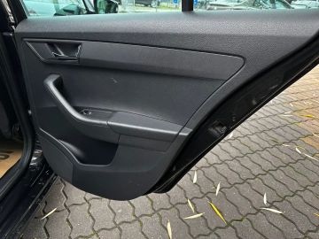 Car image 36