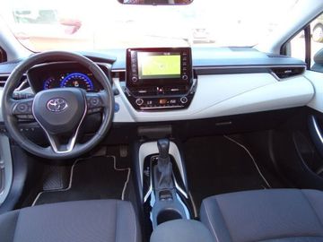 Car image 12