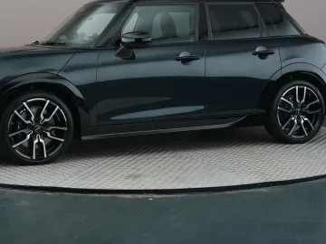 Car image 19