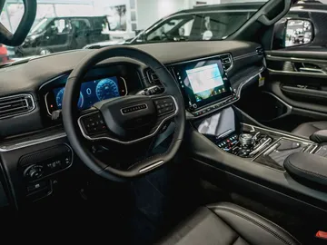 Car image 29