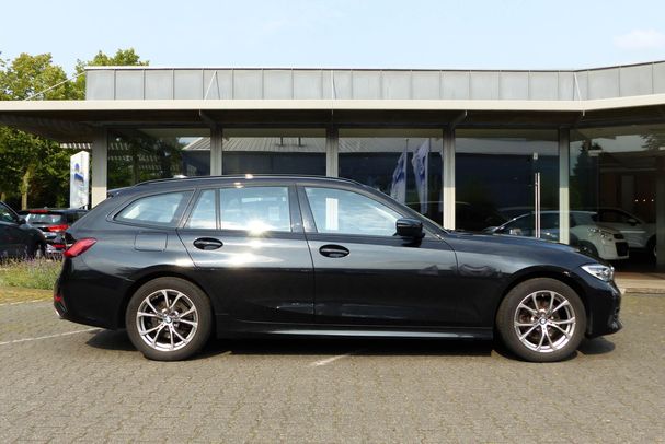 BMW 320i Touring 135 kW image number 3