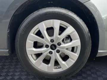 Car image 22