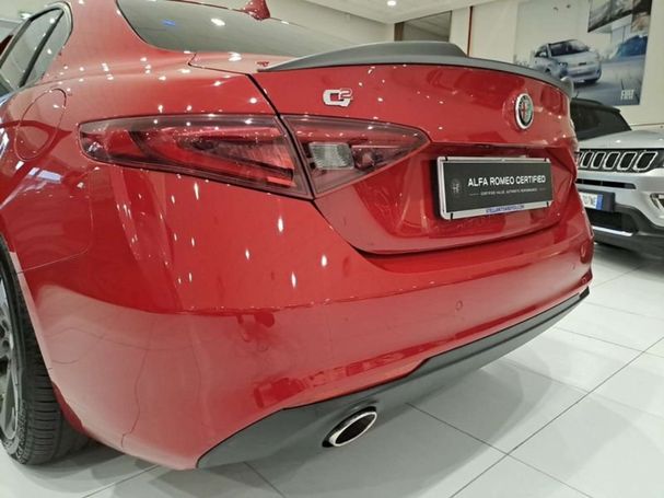 Alfa Romeo Giulia 2.2 AT8 118 kW image number 19