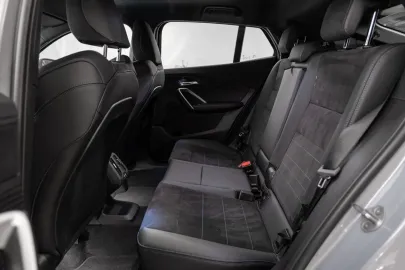 Car image 24