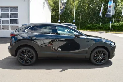 Car image 3